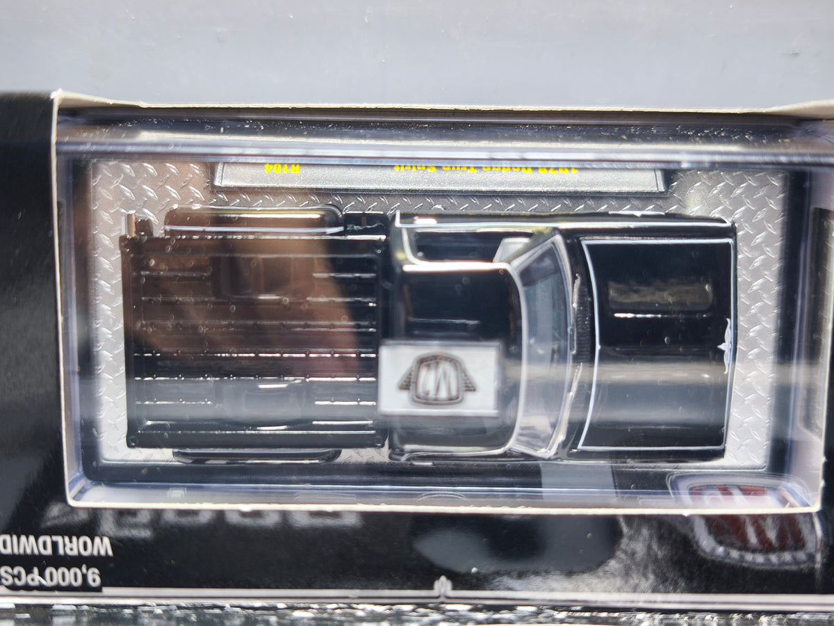M2 Machines 1978 Dodge True Spirit R104 25-06 (NP08)