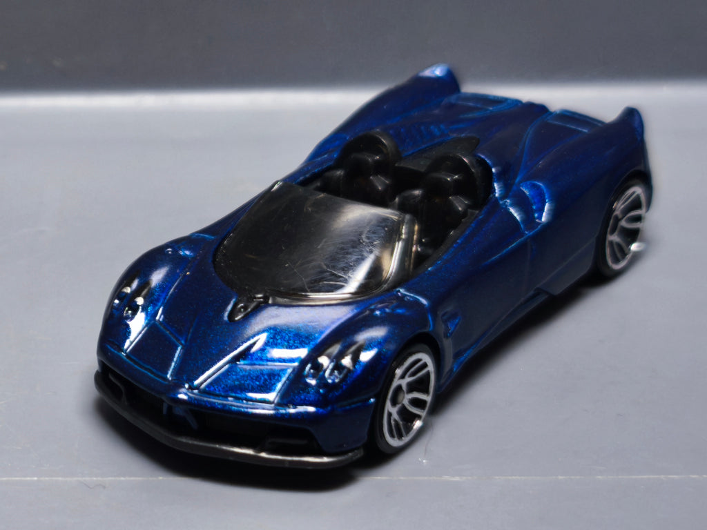 Hot Wheels 17 pagani huayra roadster  2017-290 (A18)