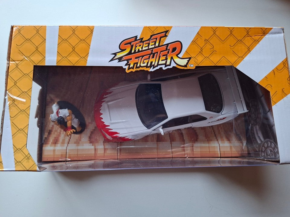 Jada 1/24 Street Fighter Ryu & 2002 Nissan Skyline GTR R34 (ET)