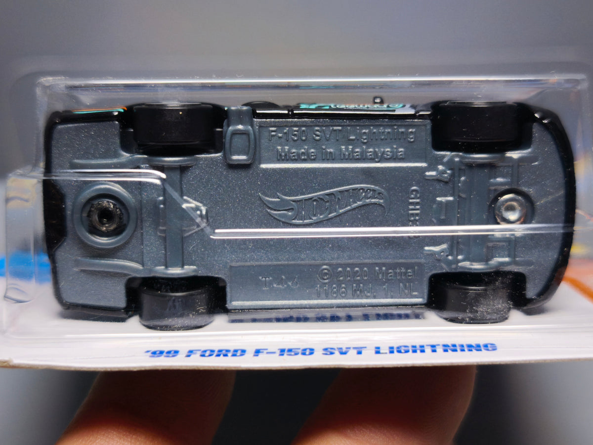 Hot Wheels '99 Ford F-150 SVT lightning 2025-094 (NP09)