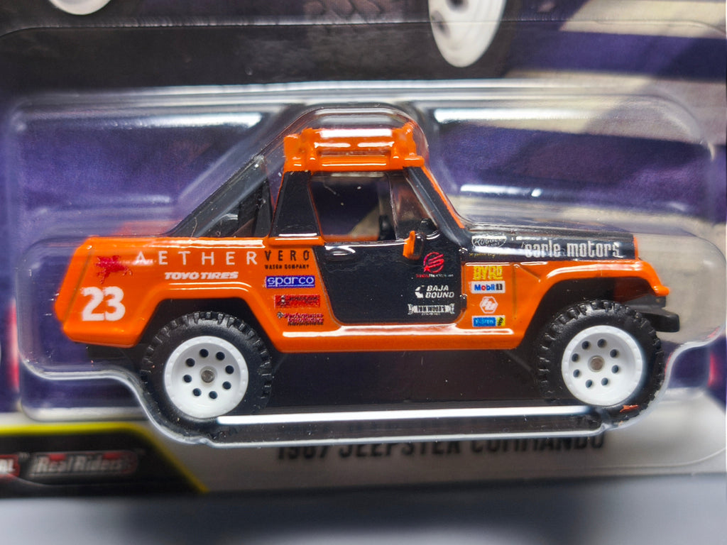 Hot Wheels Boulevard 1967 Jeepster Commando (NG11)
