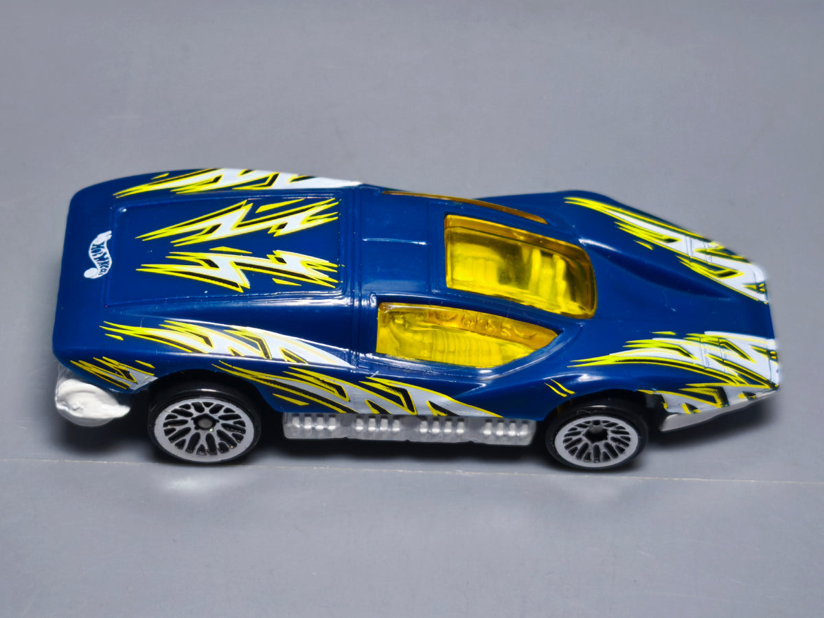 Hot Wheels 2002 kringle's Kruisers Silver bullet    (A29)