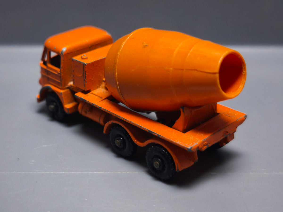 Matchbox lesney  Foden cement truck version roues noires   (A21)