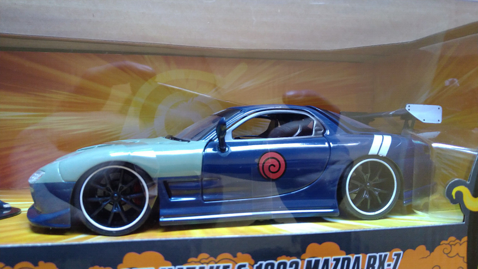 Jada 1/24 NARUTO Kakashi Hatake & 1993 Mazda RX-7 (ET)