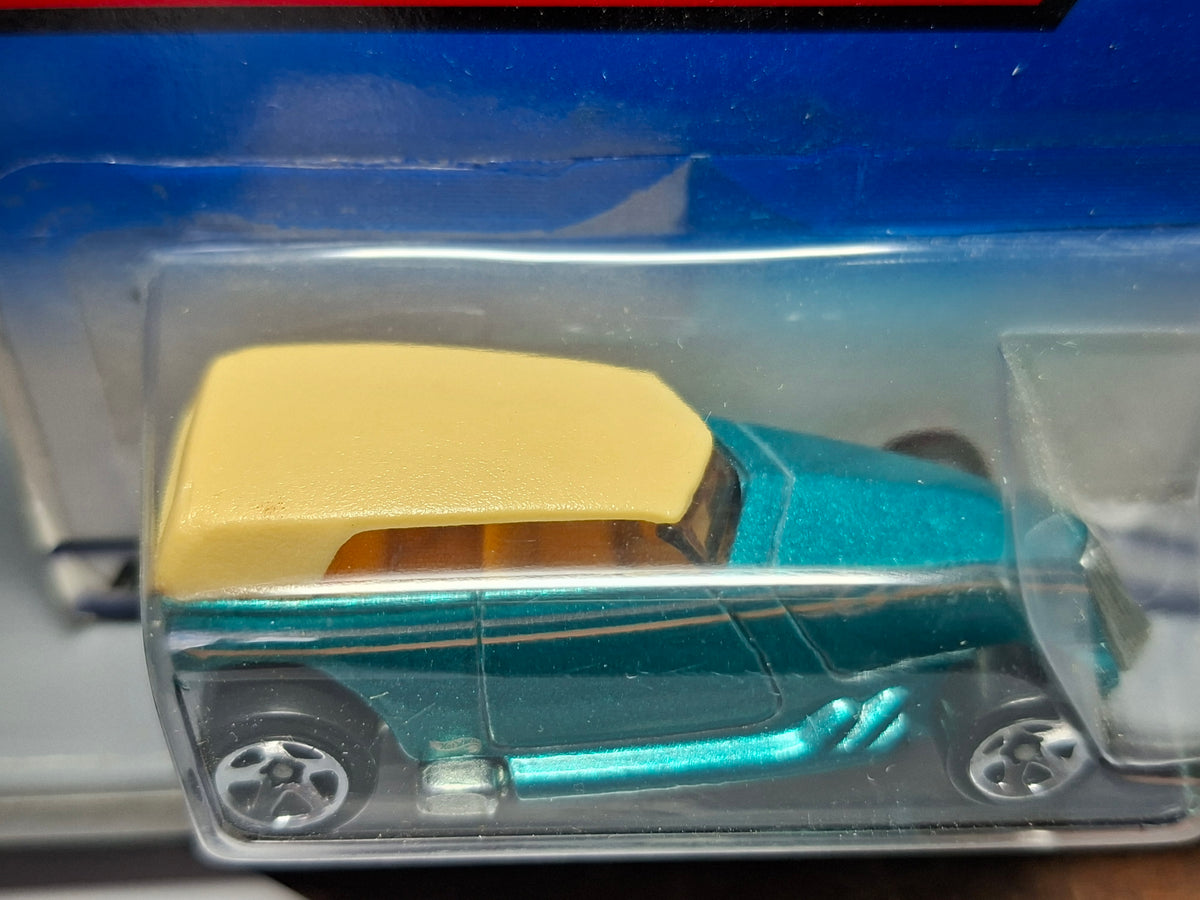 Hot Wheels Phaeton 1999-916  (NP24)