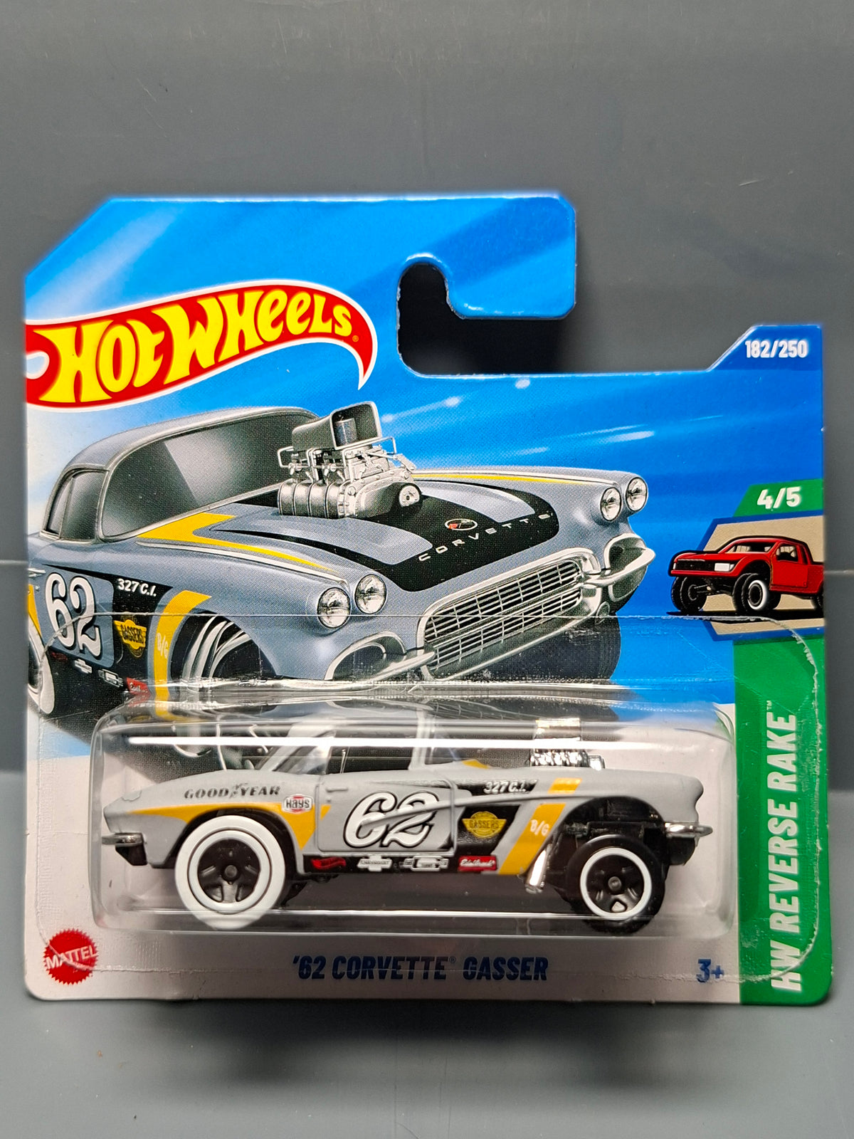 Hot Wheels '62 corvette    2025-182 (NP39)