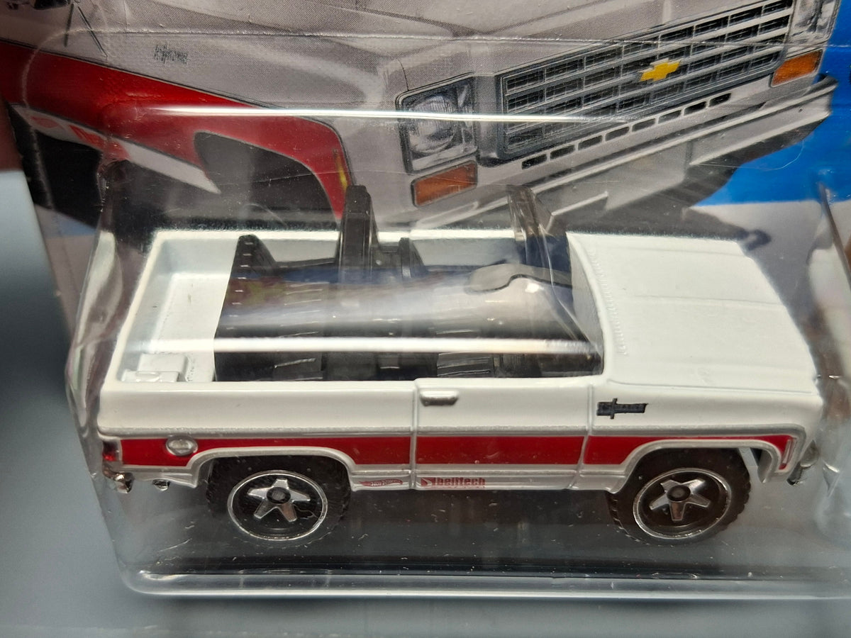 Hot Wheels '75 Chevy blazer custom   2025-115 (NP39)