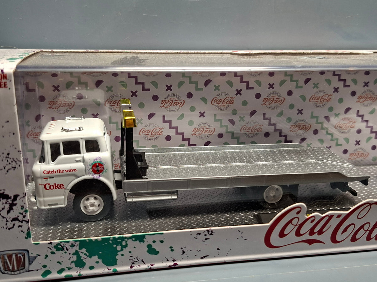M2 Machines Coca Cola 1990 Ford C-8000 & 1990 Ford Mustang GT (CT07)