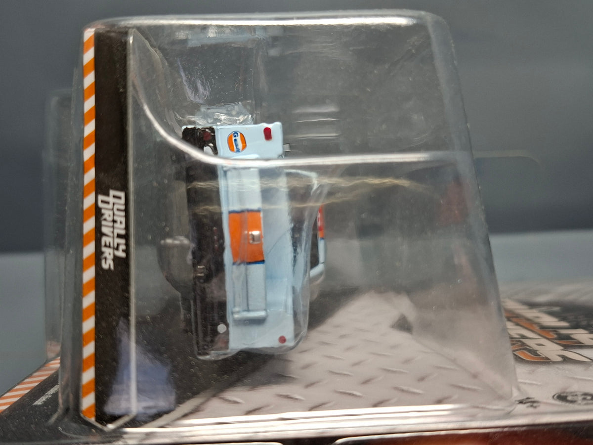 Greenlight Dually Drivers Series 13 Gulf Oil 2018 Chevrolet 3500HD Dually (CT01)