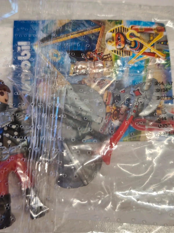 Playmobil personnage chevalier avec hache et bouclier (NP26)