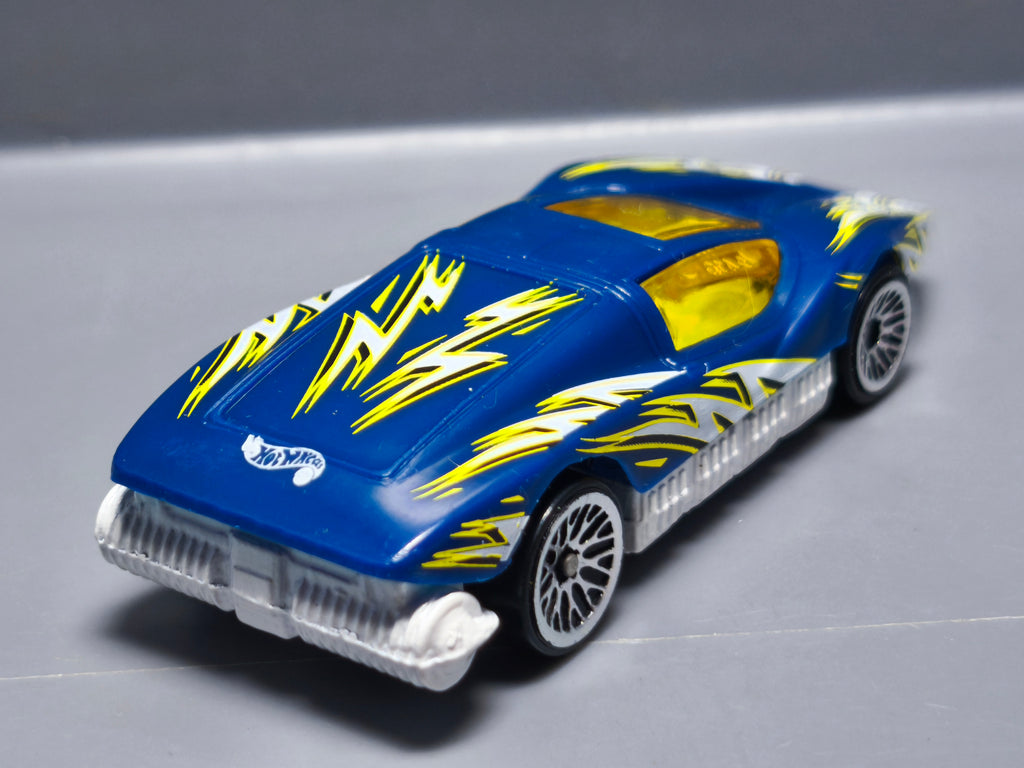 Hot Wheels 2002 kringle's Kruisers Silver bullet    (A29)