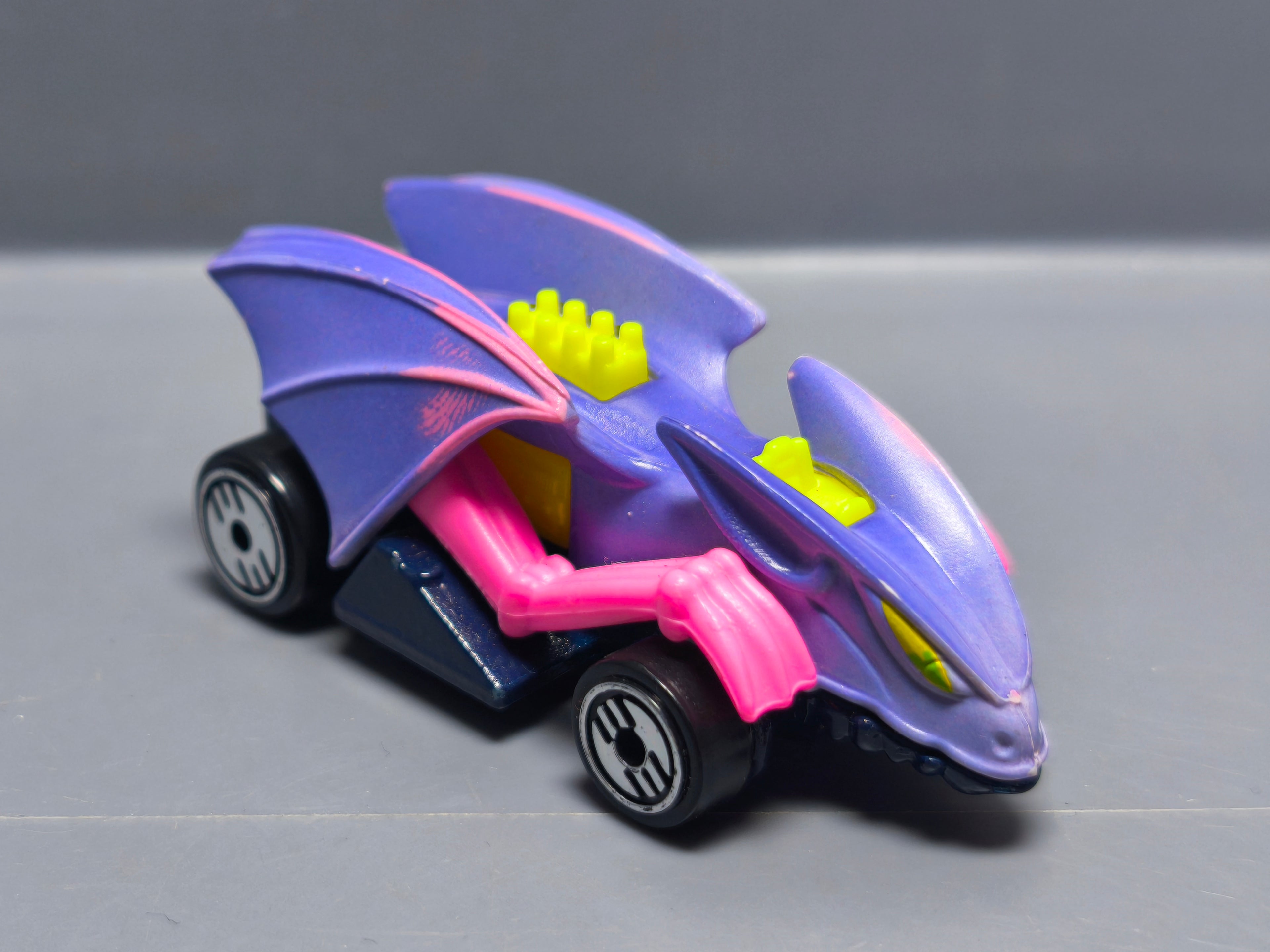 Hot Wheels Vampyra 1994 color fx (A06)