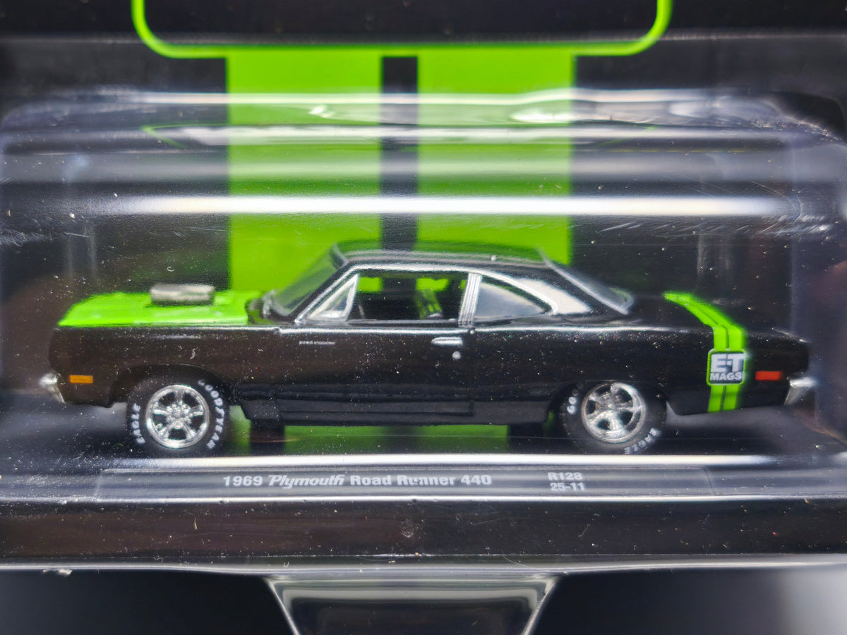 M2 Machines 2025 auto drivers R128 E-T mags 1969 Plymouth Road Runner 440 (NG05)