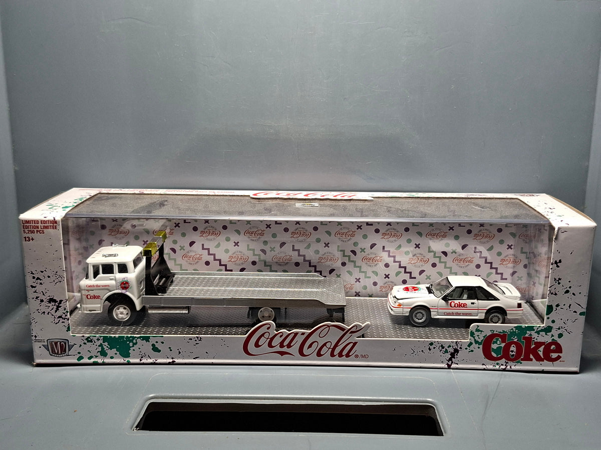 M2 Machines Coca Cola 1990 Ford C-8000 & 1990 Ford Mustang GT (CT07)