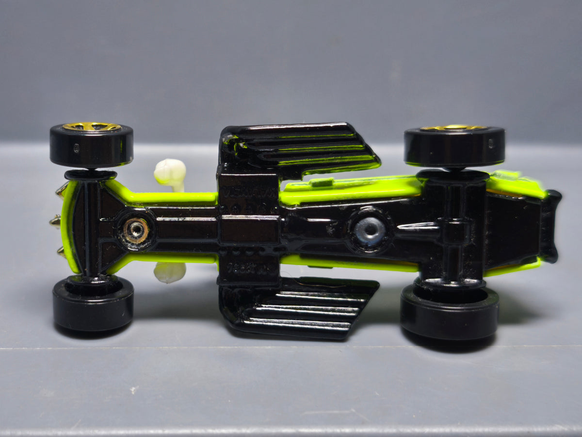 Hot Wheels Treasure Hunt Rigor Motor 1999-932 (A23)