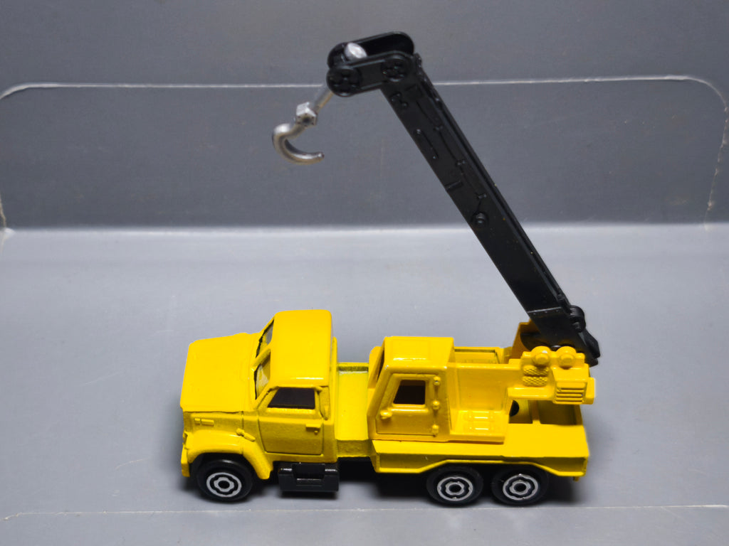 Majorette 1987/90 série 200 MIF GMC brigadier crane truck  (A27)