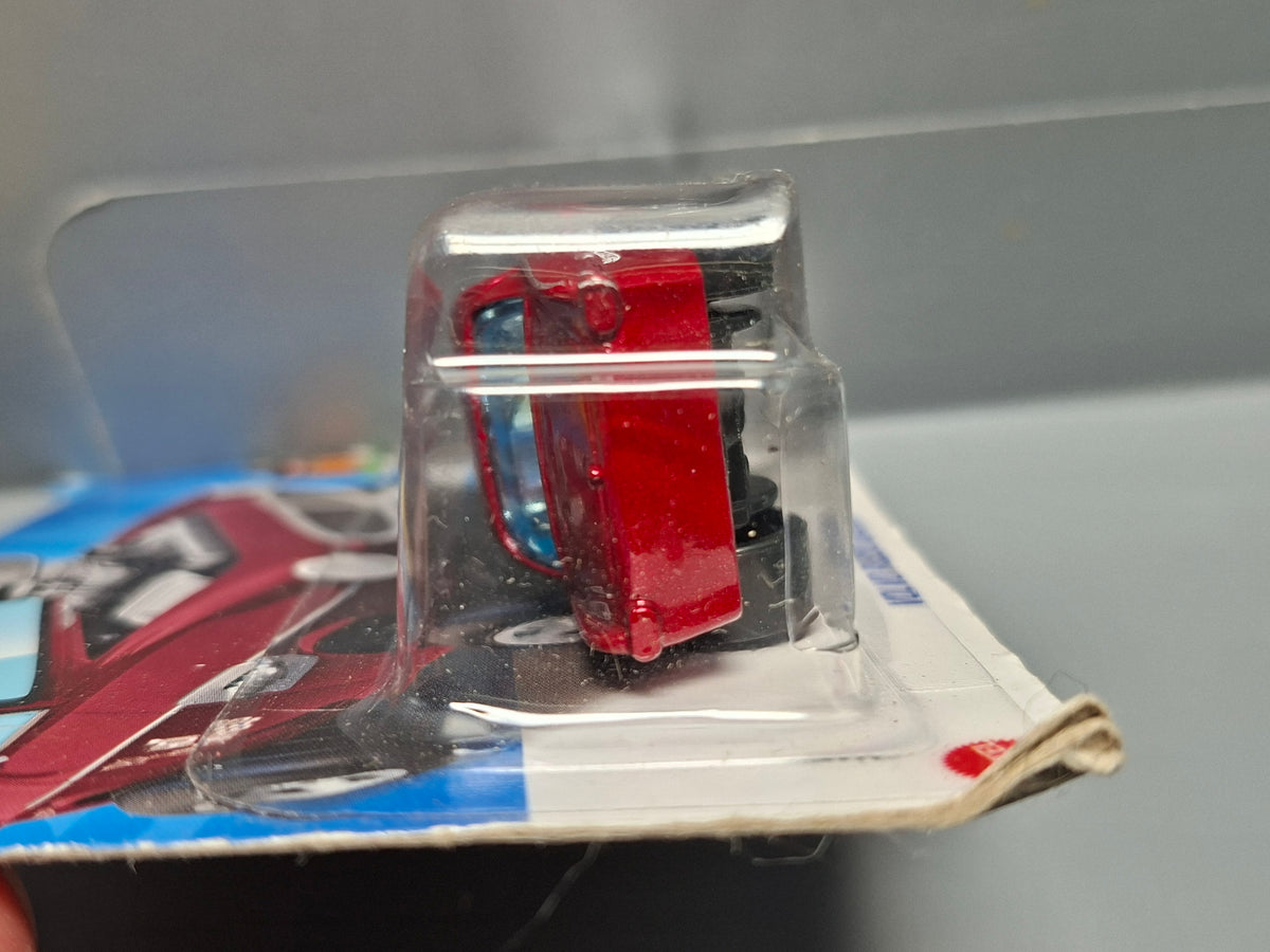 Hot Wheels Volvo p1800 gasser 2023-001 (NP28)