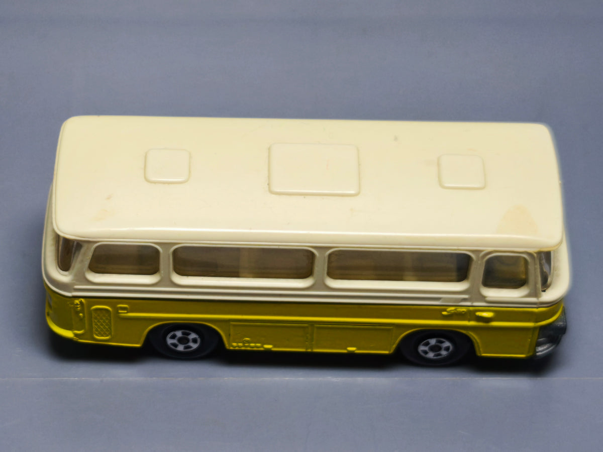 Matchbox lesney  Setra coach version jaune vitres claires  (A18)