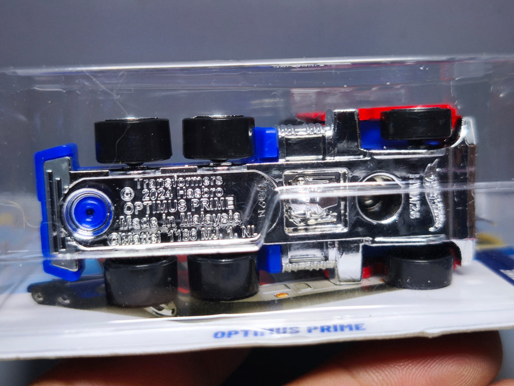Hot Wheels Optimus Prime Transformers 2026-027 (NP36)