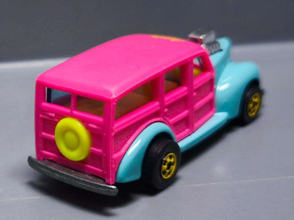 Hot Wheels 1990 california custom  40's woodie   (A29)