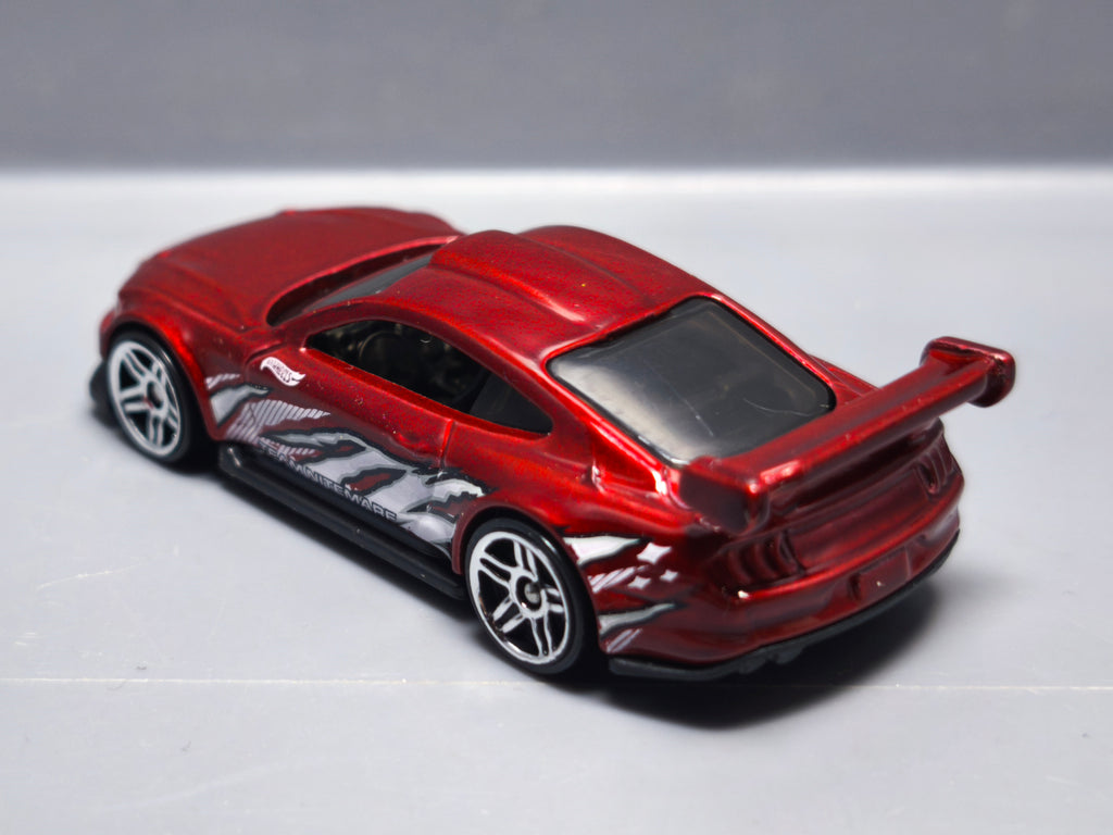 Hot Wheels 2024 multipack  Custom 18 Ford mustang GT    (A27)