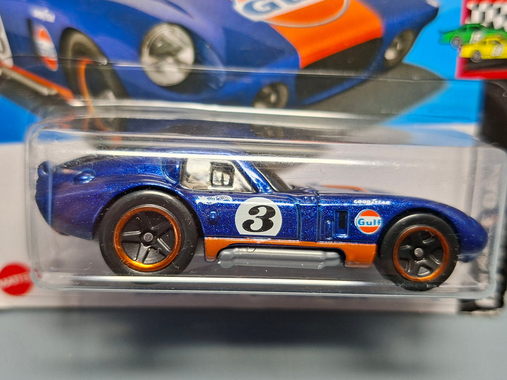 Hot Wheels Shelby cobra Daytona coupe  2024-122 (NP38)