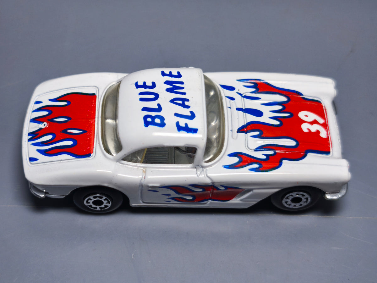 Matchbox 1983 mainline  1962 chevrolet corvette  (A06)