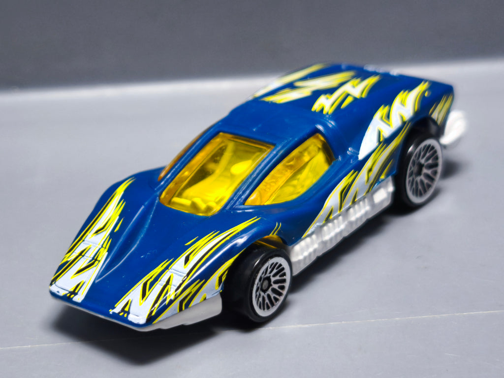 Hot Wheels 2002 kringle's Kruisers Silver bullet    (A29)