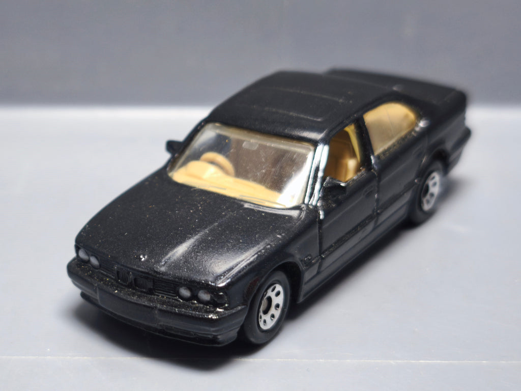 Matchbox 1987 mainline  BMW 5 Series     (A24)