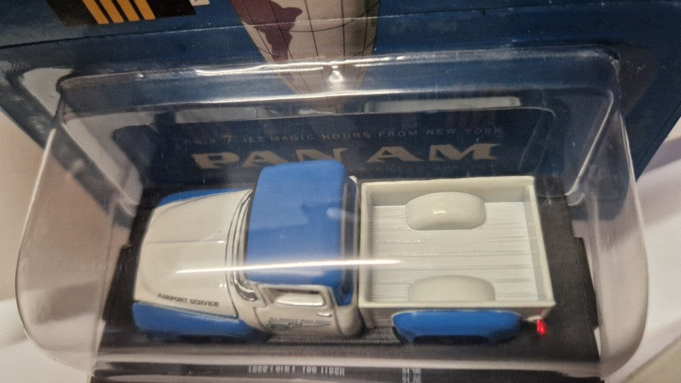 M2 Machines Auto-Drivers 1956 Ford F-100 Truck Pan Am (NG46)