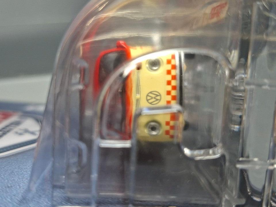 Greenlight Blue Collar series 14 1975 Volkswagen Type 2 (T2B) food truck (NG28)