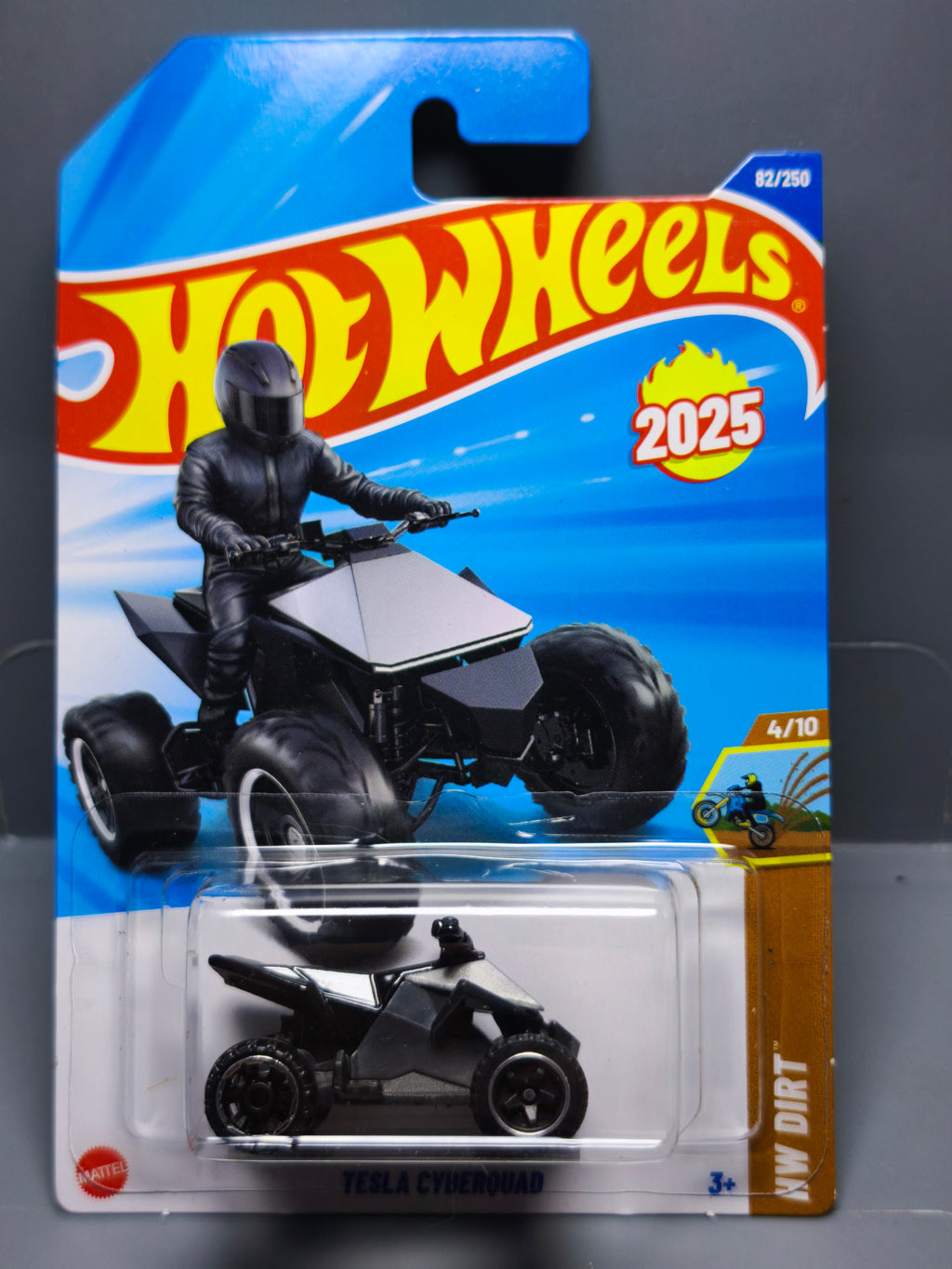 Hot Wheels Tesla cyberquad 2025-082 (NP09)