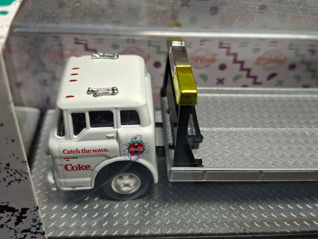 M2 Machines Coca Cola 1990 Ford C-8000 & 1990 Ford Mustang GT (CT07)