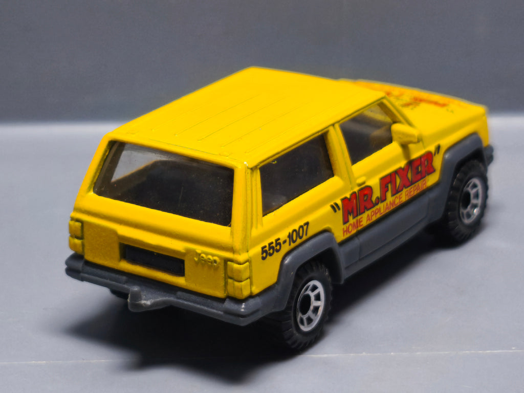 Matchbox 1988 mainline  Jeep cherokee  version  base brillante   (A31)