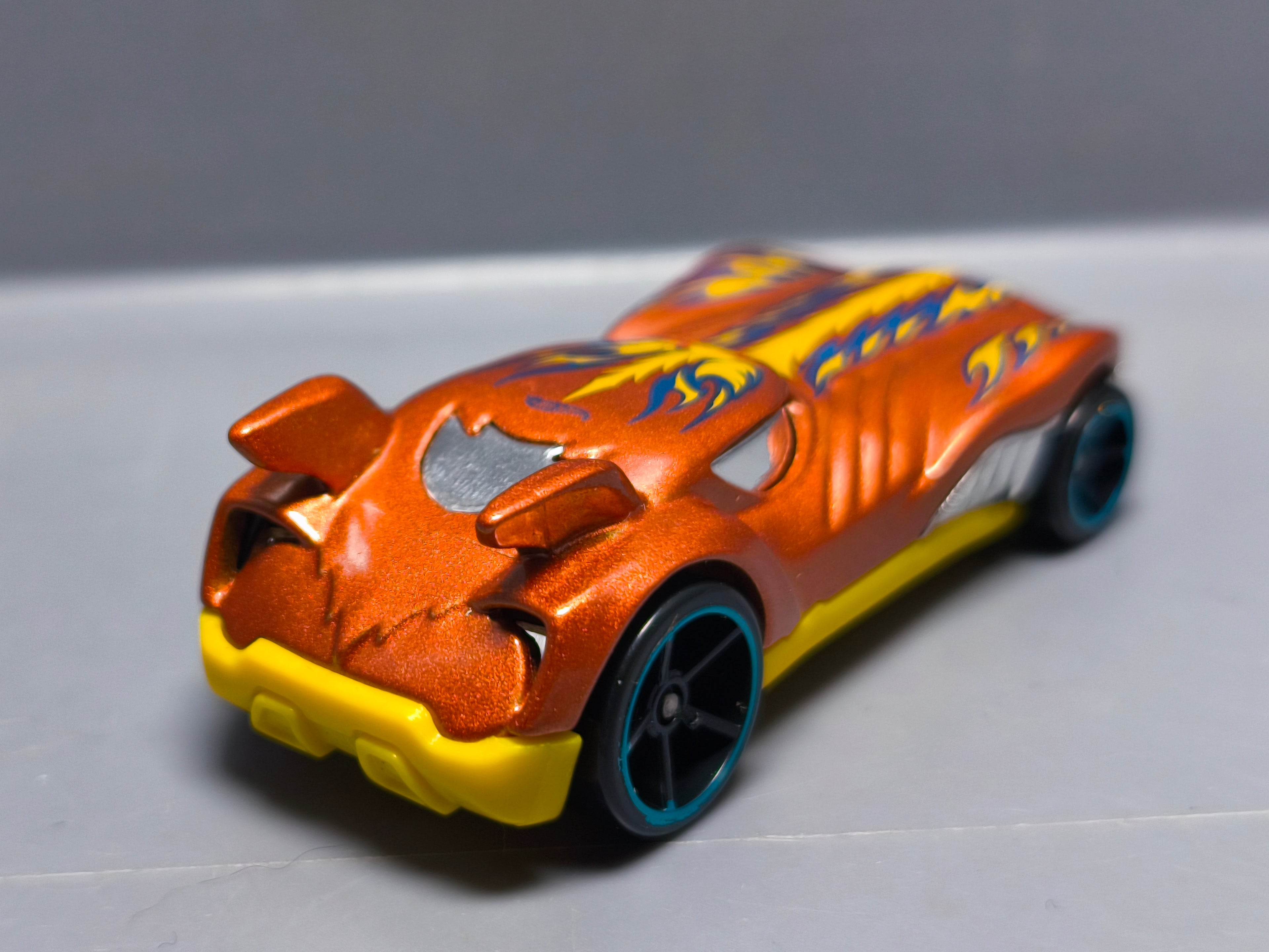 Hot Wheels Howlin heat 2014-067 (A07)
