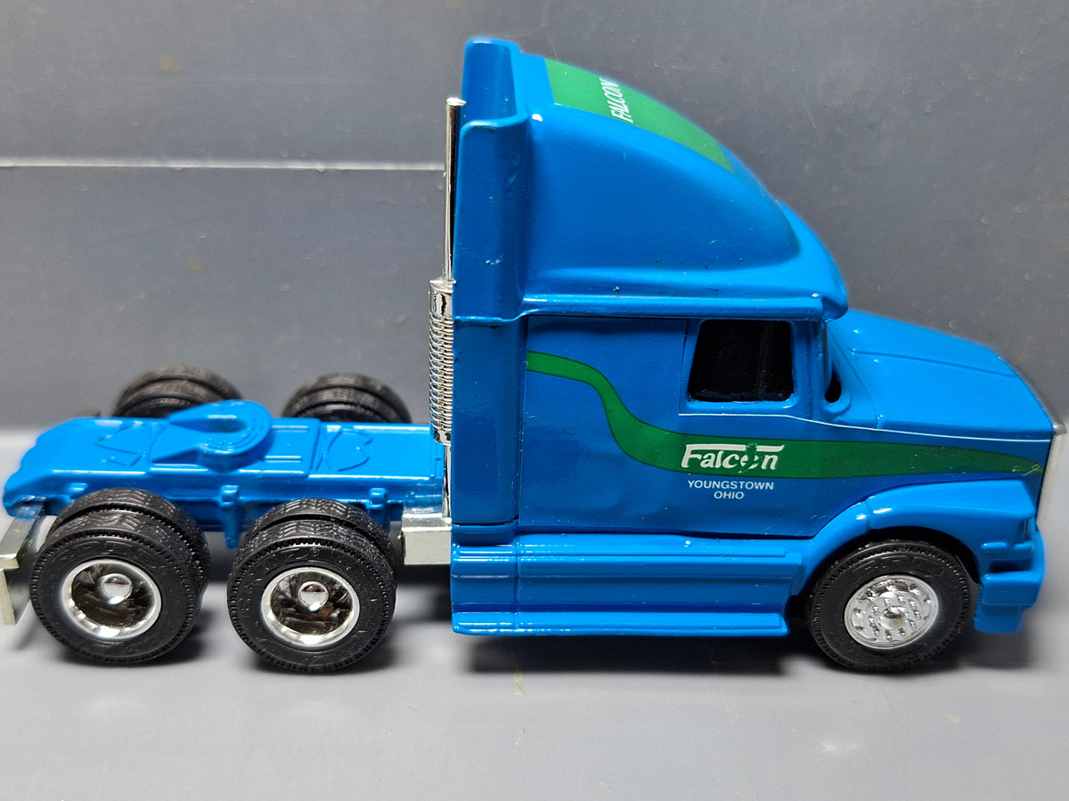 ERTL White GMC aero integral Falcon (NP25)