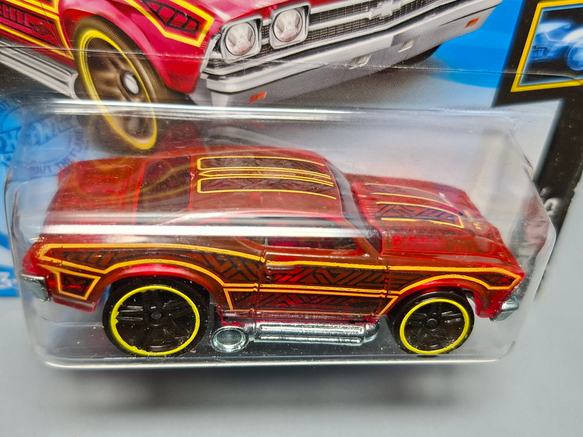 Hot Wheels 69 chevelle   2021-077  (NP30)