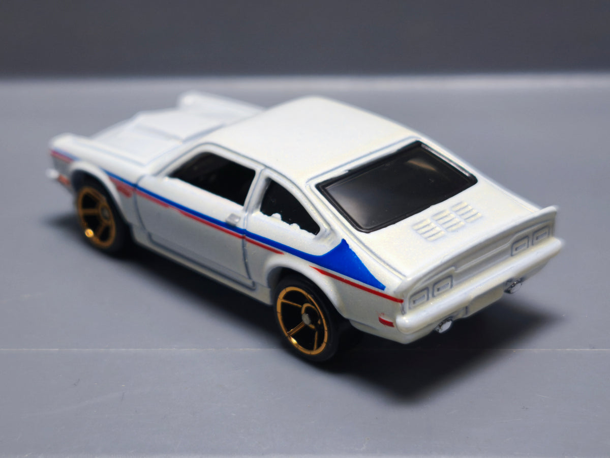 Hot Wheels Custom v8 vega 2010-129  (A25)