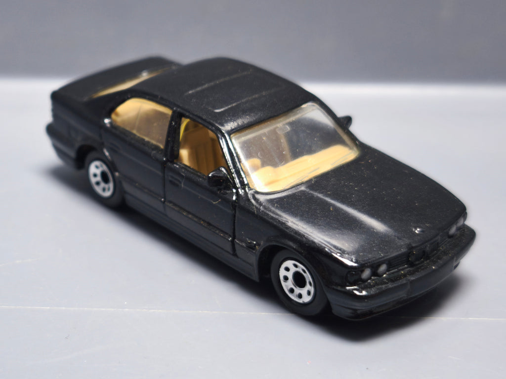 Matchbox 1987 mainline  BMW 5 Series     (A24)