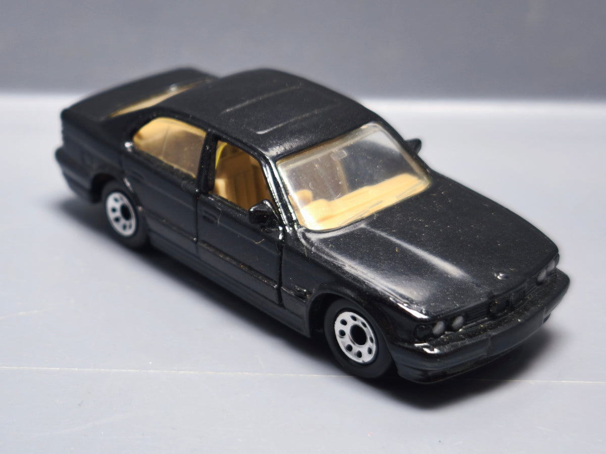 Matchbox 1987 mainline  BMW 5 Series     (A24)
