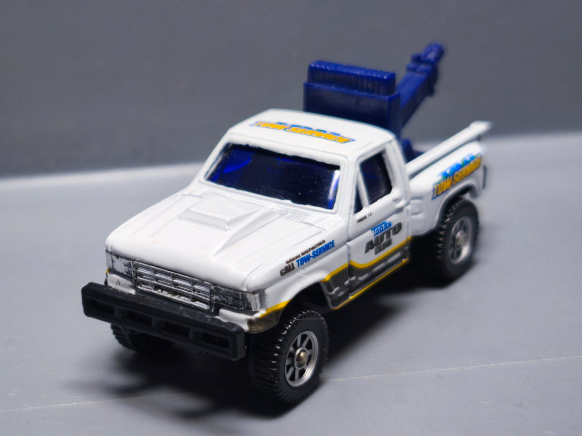 Maisto 89 Ford f-150 baja wrecker   (A21)