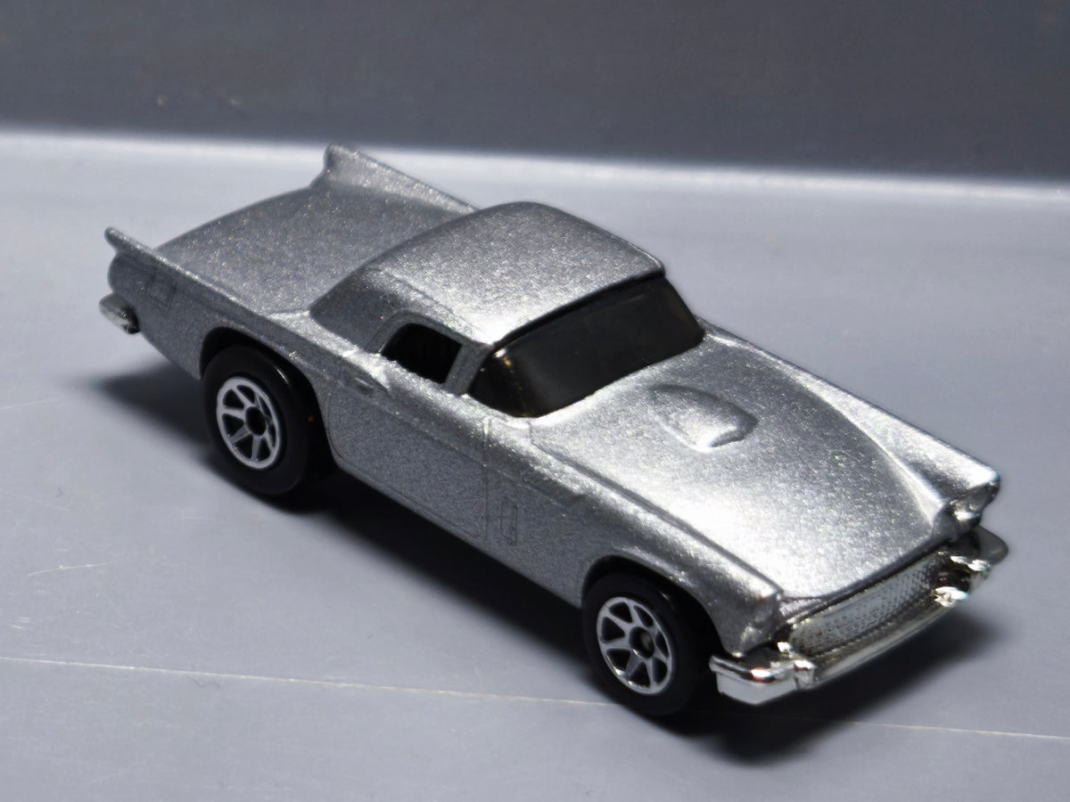 Hot Wheels 1995 exclusive target  57 t-bird    (A18)