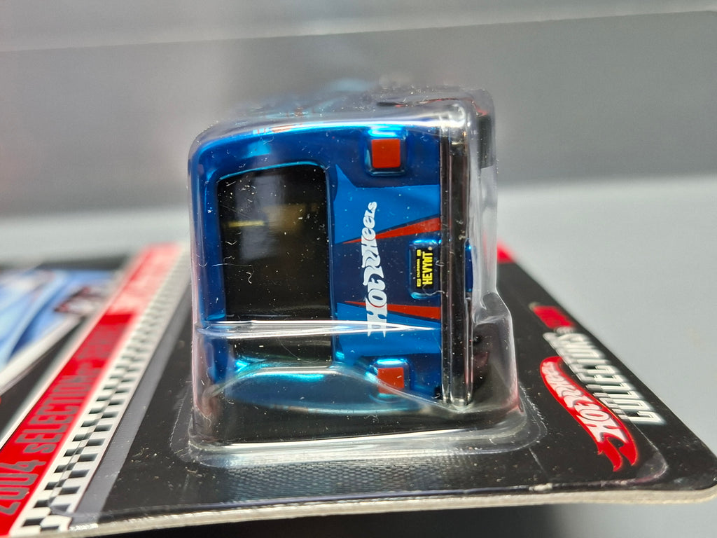 Hot Wheels 2004 RLC GMC motor home  (NP25)