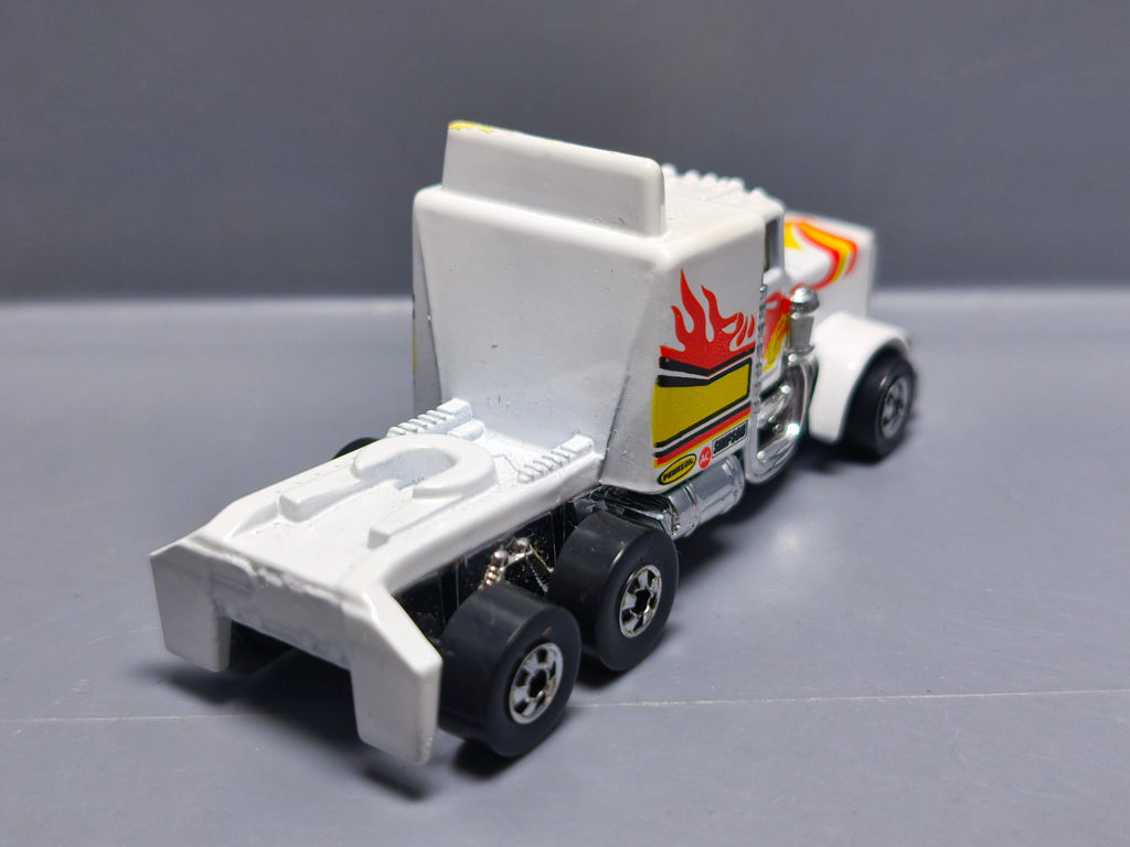 Hot Wheels Long shot 1983 version Hong Kong (NP31)