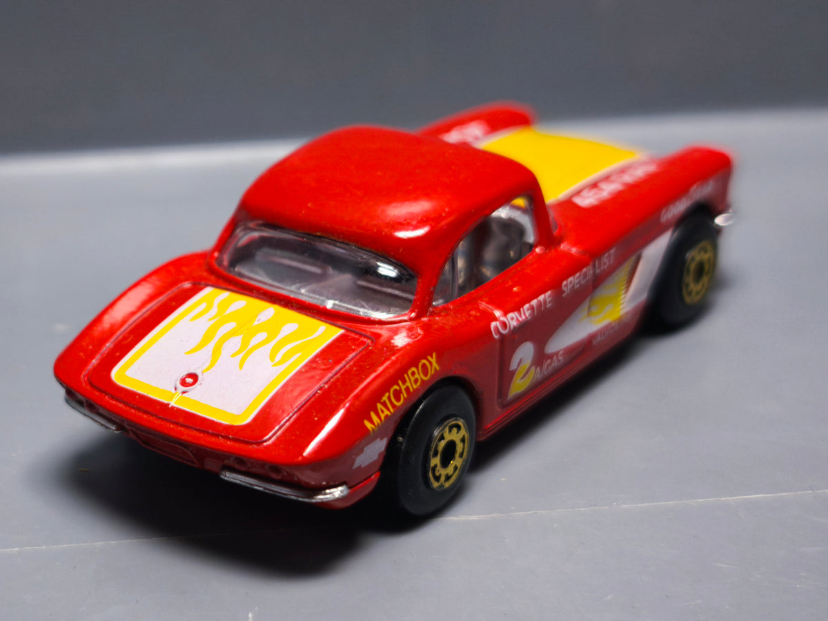 Matchbox 1983 mainline  1962 chevrolet corvette version jantes gold  (A06)