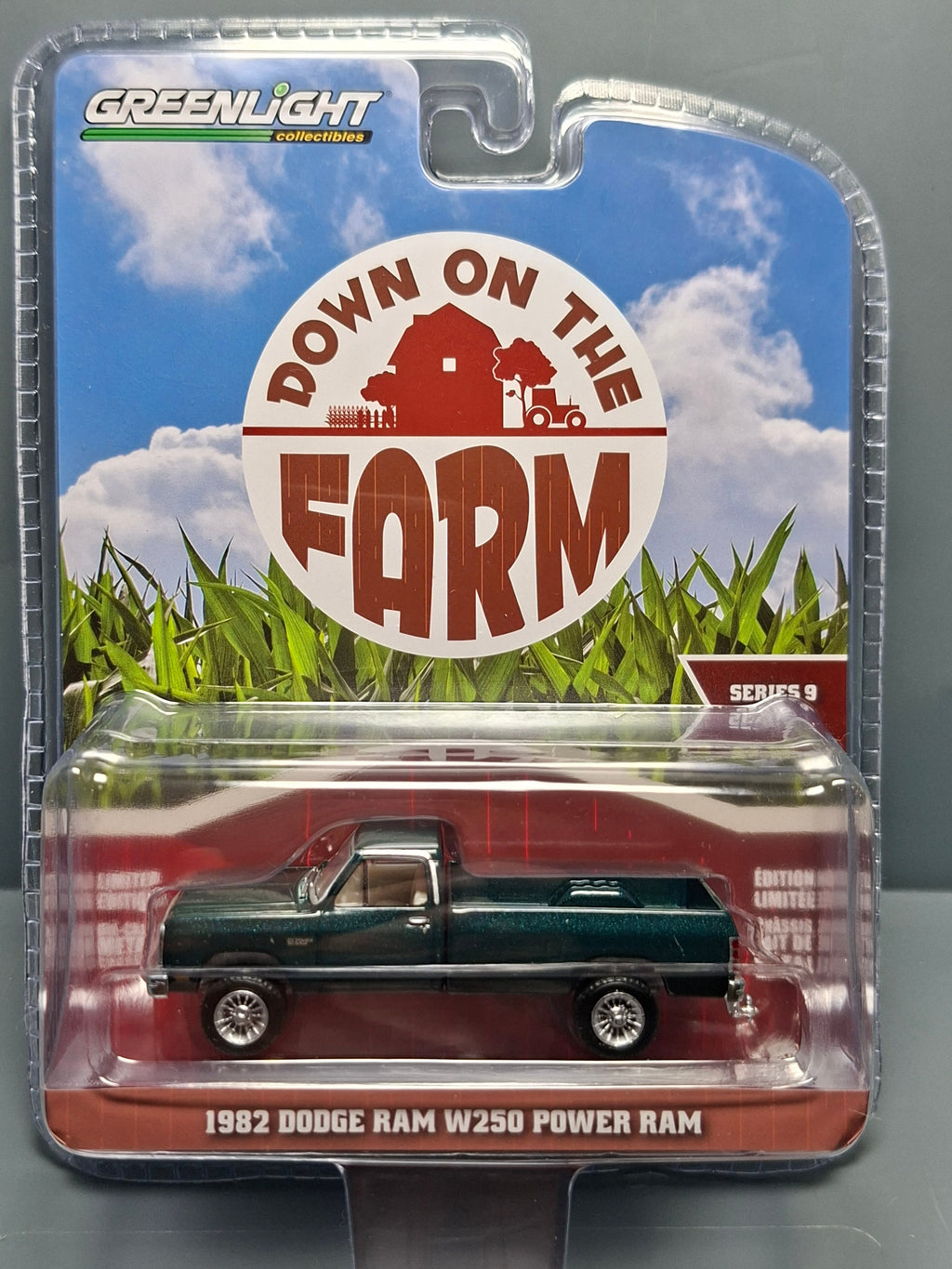 Greenlight  2024 Down ont 1/64 2024 Down on the Farm Series 9 1982 Dodge Ram W250 Power Ram in Seaspray Green (NG52)