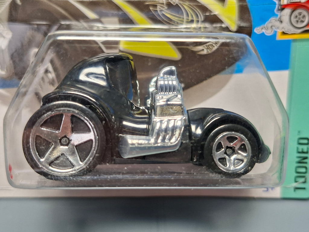 Hot Wheels Treasure Hunt Twin mill  2022-081 (NP19)