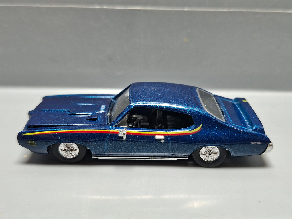 Racing Champions 1996 exclusive multipack 69 pontiac gto judge    (NP28)