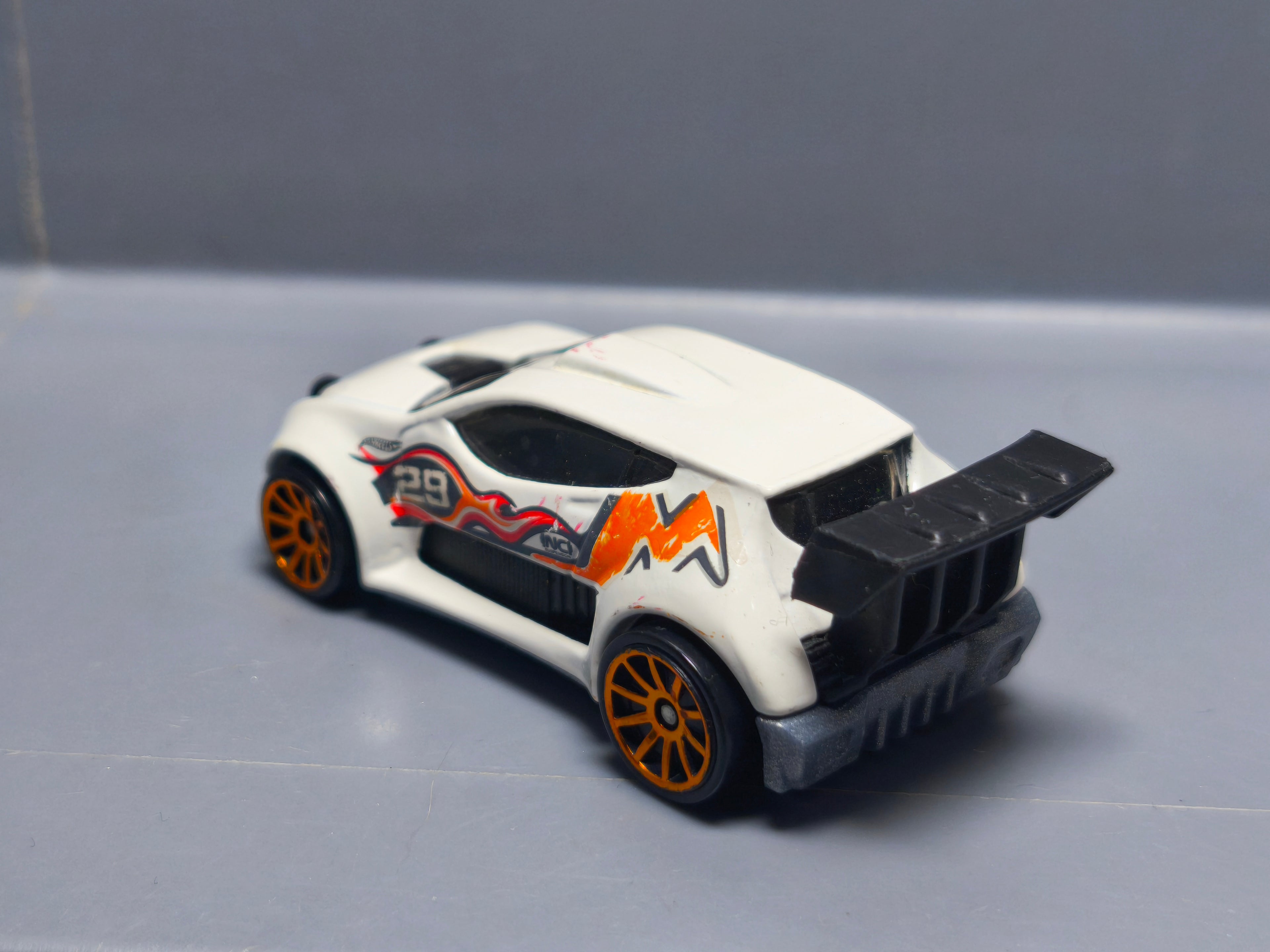 Hot Wheels 2014 mainline 110 Fast 4WD (A06)