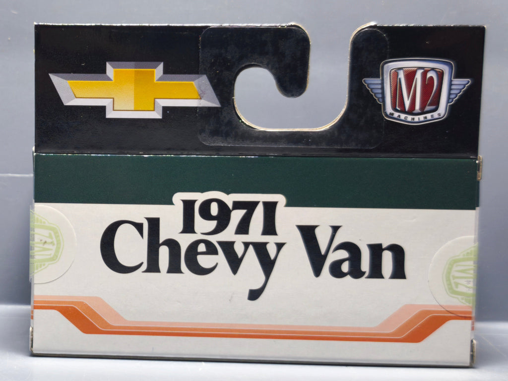 M2 Machines 1971 Chevrolet van beauville 4X4 R104 25-85 (NP08)